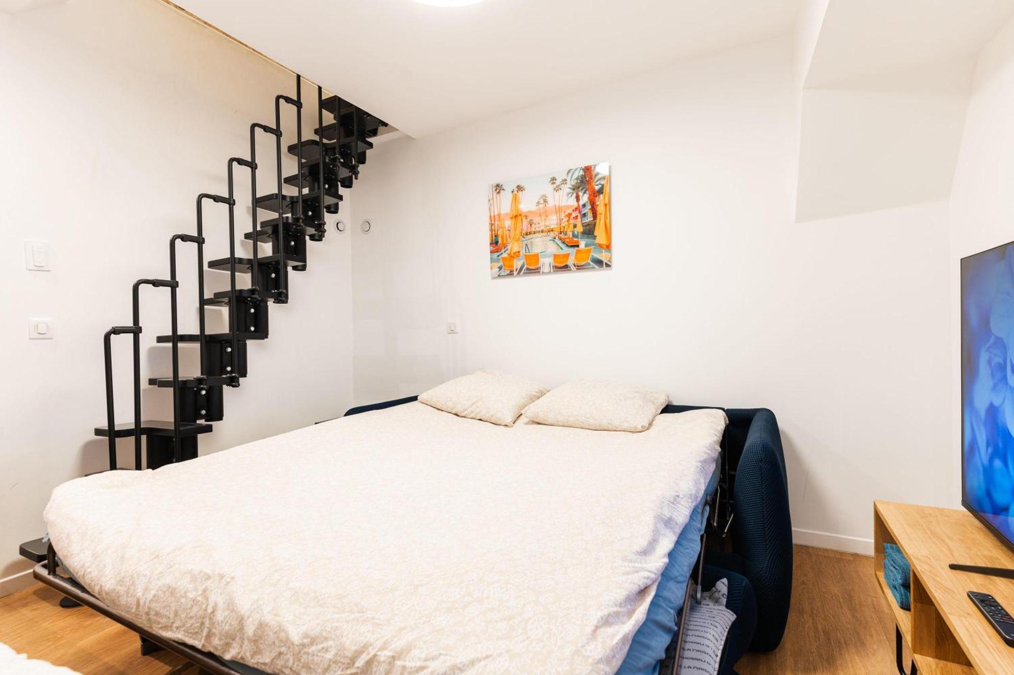 Loft 4 Bedroom Montmartre Pigalle Ac By Lcc Agency Париж Экстерьер фото